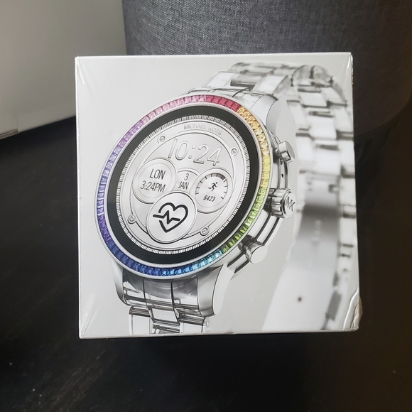 Michael Kors Smart Watch- MKT5065 - Picture 3 of 6